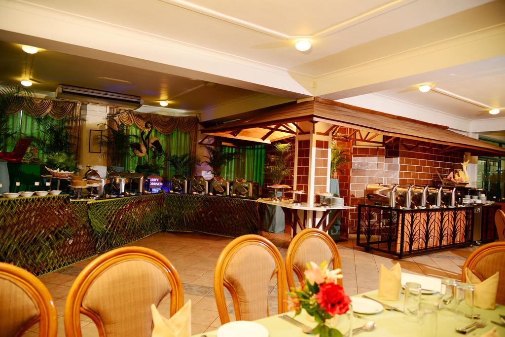 The Royal Mall Kandy Exterior foto