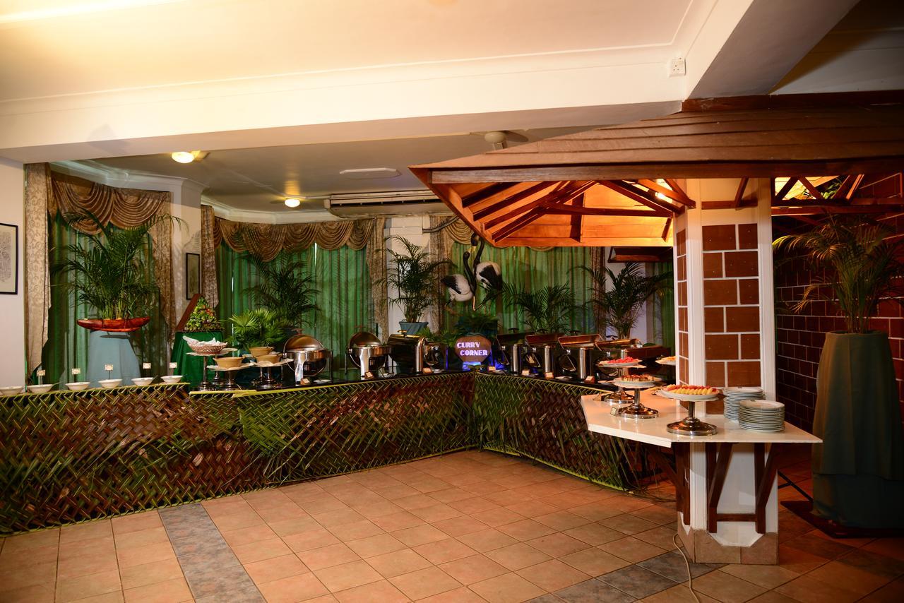 The Royal Mall Kandy Exterior foto